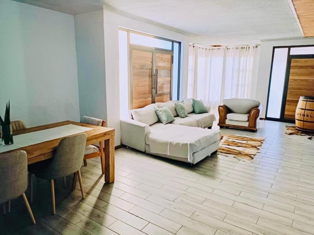 Hotel Northern Oasis à Oshakati Extérieur photo